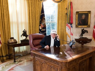 ޓްރަމްޕް ބޭނުންވާ ގޮތް ނުވުމުން ސެނެޓްގެ ޤަވާޢިދުތައް ބަދަލުކުރަން އަންގަވައިފި!