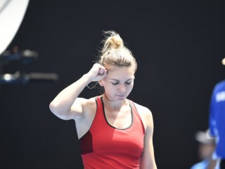 އޮސްޓްރޭލިއަން އޯޕަން: ފުރަތަމަ ގްރޭންޑް ސްލޭމްއަކަށް ކުރަމުން އަންނަ އުއްމީދު ހޭލެޕް ދަމަހައްޓައިފި