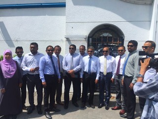 މަޖުބޫރަކުން ބަނދެލި ވަގުތު ވެސް، ސަލާމަތް ވާނެ ކަމުގެ ވާހަކަ!