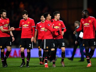 މި މެޗުގެ އެންމެ ފަހު ލަނޑު ޖެހުމަށް ފަހު ޔުނައިޓެޑްގެ ކުޅުންތެރިން 