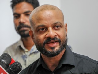 MP Faris Maumoon speaking to the press before his arrest, earlier in 2018