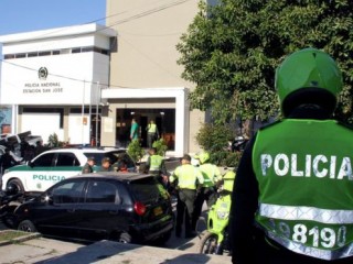 ބޮން ގޮއްވާލާފައިވަނީ އޮފިސަރުން ހެނދުނުގެ ބްރީފިންގއަށް އެއްވެފައިވަނިކޮށް