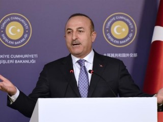 ތުރުކީގެ ޚާރިޖީ ވަޒީރު ނޫސްވެރިންނާއި ވާހަކަ ދައްކަވަނީ