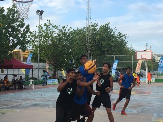 މި މުބާރާތުގެ މެޗެއްގެ ތެރެއިން 