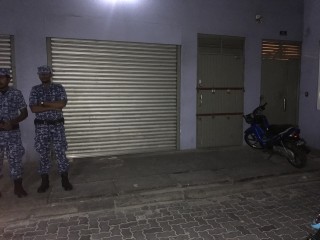  ކުޑަކުދިންގެ ފޮޓޯއާ އެކު ބޭއަދަބީ ބަސްތައް ބޭނުންކޮށްގެން ހިންގި ފޭސްބުކް ޕޭޖާ ގުޅިގެން ފުލުހުން ގެއެއް ބަލާ ފާސްކޮށްފި 