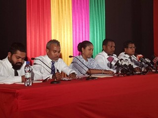 ގާނޫނީ ވަކީލުންތަކެއް ނޫސްވެރިންނަށް މައުލޫމާތު ދެއްވަނީ:-