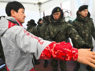 ބޭރަށް ހިންގުމުގެ ރޯގާއެއް ފެތުރި، އޮލިމްޕިކްސްގެ ސަލާމަތީ ކަންކަން ބަލަހައްޓަން ސިފައިން ނެރެފި