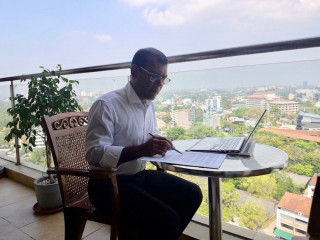 ރައީސް މުހައްމަދު ނަޝީދު، ސަރުކާރުން ވާހަކަ ދެއްކީ އިތުރު ފަރާތެއް މެދުވެރިކޮށްގެން