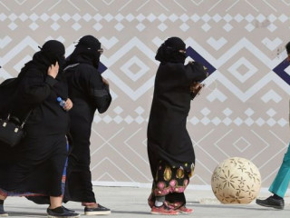 ސައުދީގެ އަންހެނުން ކޮންމެހެން އަބާޔާ ލާކަށް ނުޖެހޭ: ދީނީ އިލްމުވެރިޔެއް