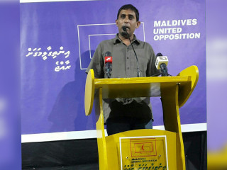 އެމްޑީޕީގެ ގައުމީ މަޖިލީހުގެ މެމްބަރު އަހުމަދު އަދުހަމް:- އޭނާ ދޫނިދޫގައި ގެންދަނީ ބަނޑުހައިހޫނުކަމުގެ ހަޅުތާލެއްކުރަމުން