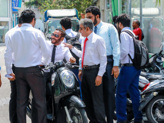 ރައްޔިތުންގެ މަޖިލީގެ ޖަލްސާއަށް ފަހު، ރައްޔިތުންގެ މަޖިލީހުގެ ބައެއް މެމްބަރުން