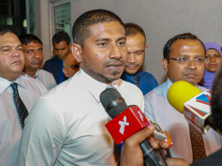 ގަލޮޅު ދެކުނު ދާއިރާގެ މެމްބަރު އަހުމަދު މަހުލޫފް