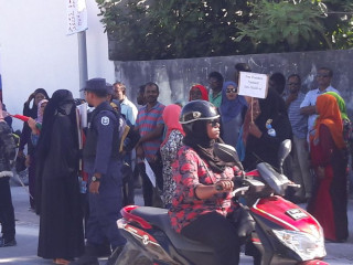 ހުކުރު ދުވަހު އައްޑޫގައި ބޭއްވި އިހުތިޖާޖު