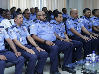 ނަވާޒުއާއި ހަމްދޫން ހިމެނޭ ގޮތަށް ފުލުހުންގެ އިސްވެރިންތައް