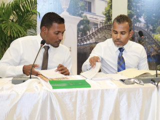 Hussain Shameem (l) with Attorney General Ibrahim Riffath