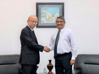 Bilateral secretary Ahmed Khaleel, meets with H.E. Kazumi Endo, discusses \"Xin Yuan 18\"\'s illegal dealings
