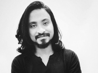 މަޝްހޫރު ޕްރޮޑިއުސަރު އަދި އެކްޓަރު ހުސައިން މުނައްވަރު(ކުޑަފޫޅު)