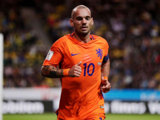 ވެސްލީ ސްނެއިޑާ ނެދަލޭންޑްސްގެ ރަސްމީ ޖާޒީގައި