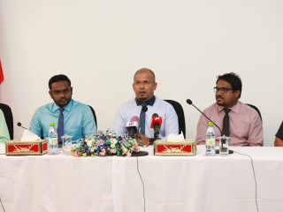 އިލެކްޝަންސް ކޮމިޝަންގެ މެމްބަރުން