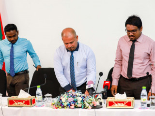 އިލެކްޝަންސް ކޮމިޝަންގެ މެމްބަރުން