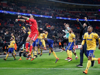 ޔުވެންޓަސްގެ ކުޅުންތެރިން އުފާ ފާޅުކުރަނީ