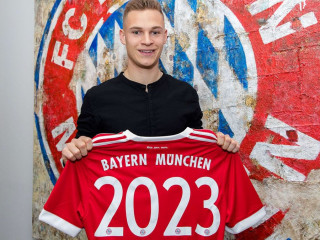 ޖަރުމަނުގެ ޒުވާން ޑިފެންޑަރު ޖޯޝުއާ ކިމިޗް