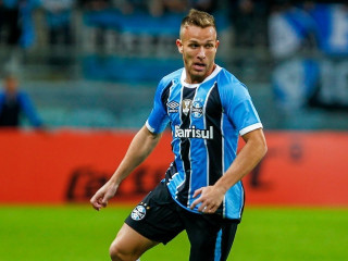 ބާސާއަށް ސޮއިކުރި އާތުރު