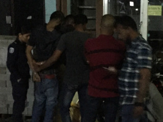 ތުހުމަތު ކުރެވޭ ޒުވާނާ ފަހަތަށް ބިޑި އަޅުވާފައި