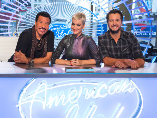 ދިހަ މިލިއަން ވިއުސްއާއެކު އެމެރިކަން އައިޑޮލް ފަށައިފި