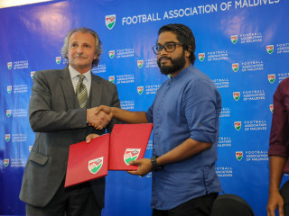 ގައުމީ ޓީމުގެ ކޯޗުގެ މަގާމަށް ޕީޓަރ ސެގެޓް އައްޔަނު ކޮށްފި