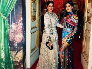 ޖާންވީ ކަޕޫރު ވޯގް ކަވަރ އަށް ތައްޔާރު ވަނީ