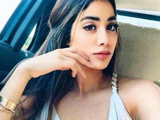 ޝްރީދޭވީގެ ދަރި މަޝްހޫރު މެގަޒިން ވޯގް ކަވަރ އަށް ޝޫޓްކޮށްފި