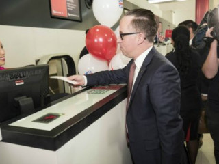 ޕަރތުން ލަންޑަނަށް، ހުއްޓުމެއްނެތި 17 ގަޑިއިރު