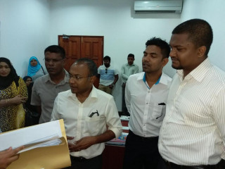 އެމްޑީޕީގެ ޗެއާރޕާސަން ހަސަން ލަތީފް އާއި ނާއިބު ރައީސް މުހައްމަދު ޝިފާޒު އަދި ޖެނެރަލް ސެކްރެޓަރީ އަނަސް އަބްދުއްސައްތާރު އެންއައިސީ އަށް ވަޑައިގެން