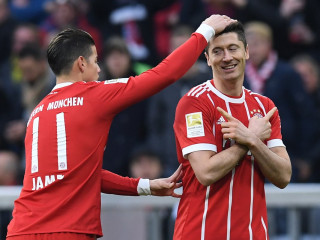 މި މެޗުގައި ތިން ލަނޑު ޖެހި ލެވަންޑޯސްކީ