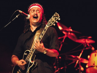 ފުލޫ ނާޝިދު