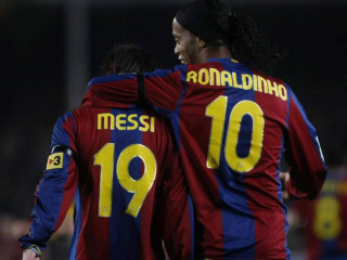 ރޮނާލްޑޯއަށް ވުރެ މެސީ މޮޅު، އަދިވެސް މެސީއާއެކު ކުޅެން ބޭނުން: ރޮނާލްޑީނިއޯ