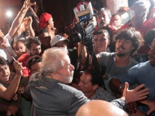 ޖަލު ބަންދުގައި ހުންނެވި ލުލާ ކާފަ ދަރިފުޅުގެ ޖަނާޒާއަށް ދޫކުރަނީ