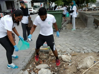 ޑޮކްޓަރުންގެ ދުވަސް މިފަހަރު ފާހަގަކޮށްފައި ވަނީ މާލޭތެރެ ސާފުކޮށްގެން!