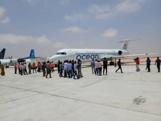 އެއަރޕޯޓްގައި ސޯމާލިއާ އޮފިޝަލުންނާއި ޔޫއޭއީ އޮފިޝަލުން އަރާރުންވަނީ