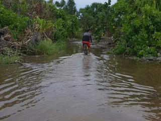 ރަށަކަށް އުދަ އަރާފައި