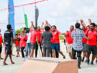 ފިނި ކޮޓަރިން ކުޅިވަރުގެ މައިދާނަށް، ކުރިމަގަށް އެޅުނު ރަނގަޅު ބިންގަލެއް