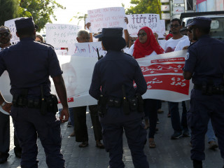 ހިނގާލުން މަޖީދީމަގުން ހުއްޓުވާފައި