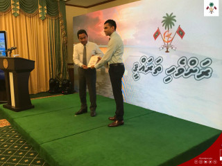 President launches book on Maldives’ development projects