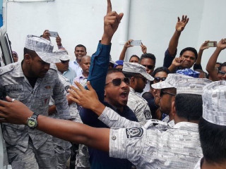 ގަލޮޅު ދެކުނު ދާއިރާގެ ރައްޔިތުންގެ މަޖިލީހުގެ މެމްބަރު އަހުމަދު މަހުލޫފް