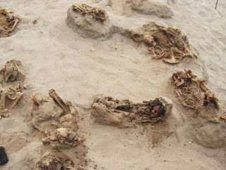 ޕެރޫގައި ގުރުބާން ކޮށްފައިވާ ކުދިން