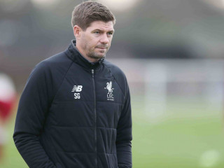 ރޭންޖާސްއާއެކު ޖެރާޑް މަޝްވަރާތައް ކުރިޔަށް ގެންގޮސްފި