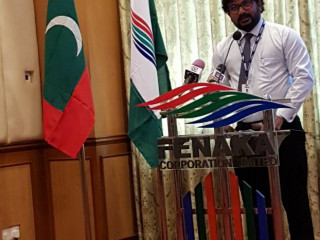 ފެނަކަ ކޯޕަރޭޝަންގެ އެކްޓިން އެމްޑީގެ މަގާމުގައި ހުންނެވި މުހައްމަދު ލައްމާން