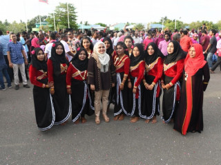 ް ފުވައްމުލަކުން ރައީސް ޔާމީންގެ އަނބިކަނބަލުންނަން މަރުހަބާ ދަންނަވަނި