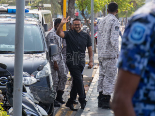 އަދީބު އެންމެ ފަހުން މާލެ ގެނައި ދުވަހު އަނބުރާ ޖަލަށް ގެންދަނީ